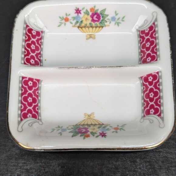 Vintage Porcelain Red Ribbon Flower Bouquet in Basket Condiment Dish 3 1/4 Inch - Picture 4 of 9